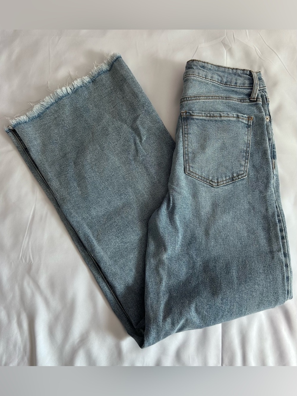 BCBGeneration High Rise Wide Leg Distressed Jeans Size 5/27